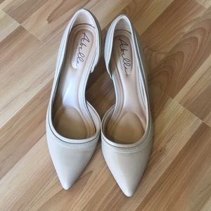 NWOT nude pumps